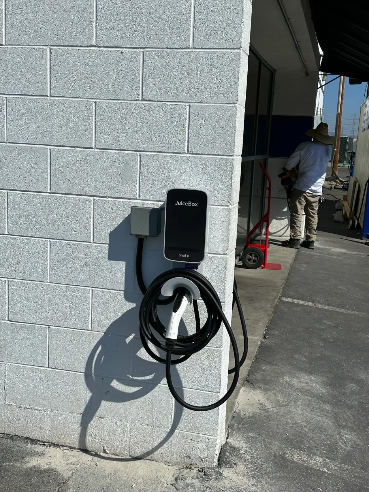 Hyundai of Anaheim - Image 2